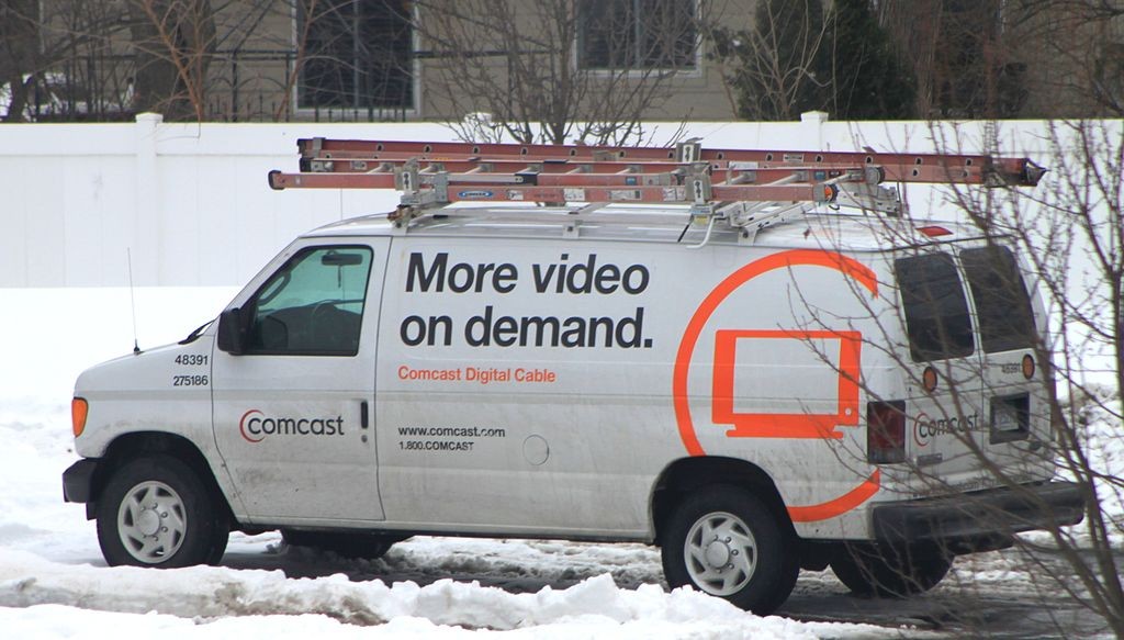 Comcast_van.jpg