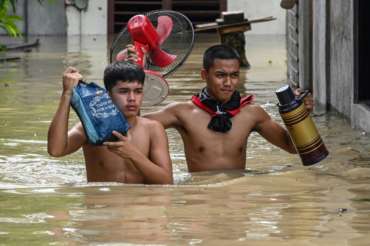 Five rescuers killed in typhoon in Philippines - JusticeNewsFlash.com - Vimarsana News